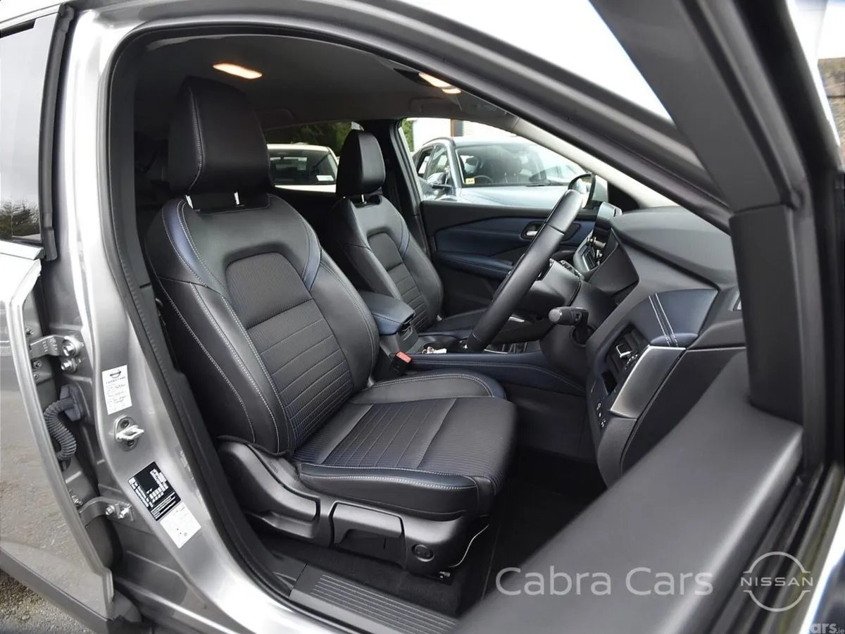 Nissan Qashqai MPV, Petrol, 2022, Grey