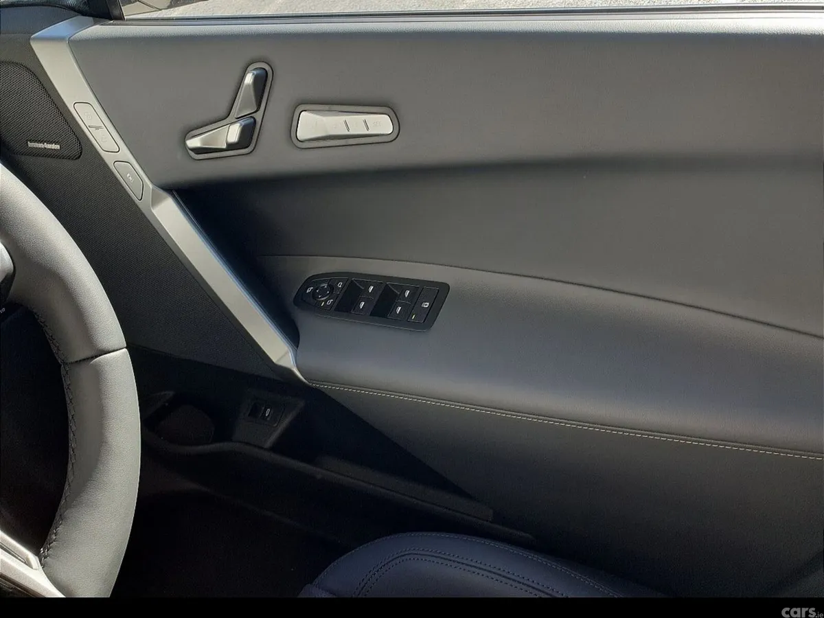 BMW iX SUV, Electric, 2026, Grey
