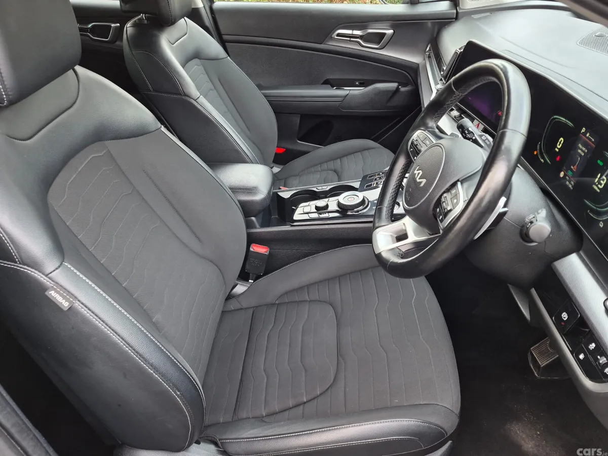 Kia Sportage SUV, Petrol Plug-in Hybrid, 2023, Grey