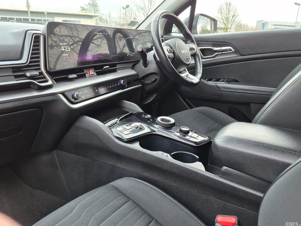 Kia Sportage SUV, Petrol Plug-in Hybrid, 2023, Grey