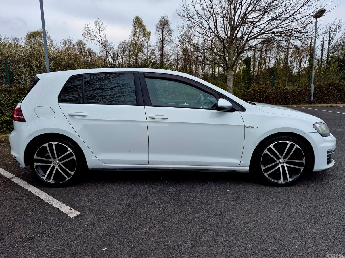 Volkswagen Golf Hatchback, Diesel, 2013, White
