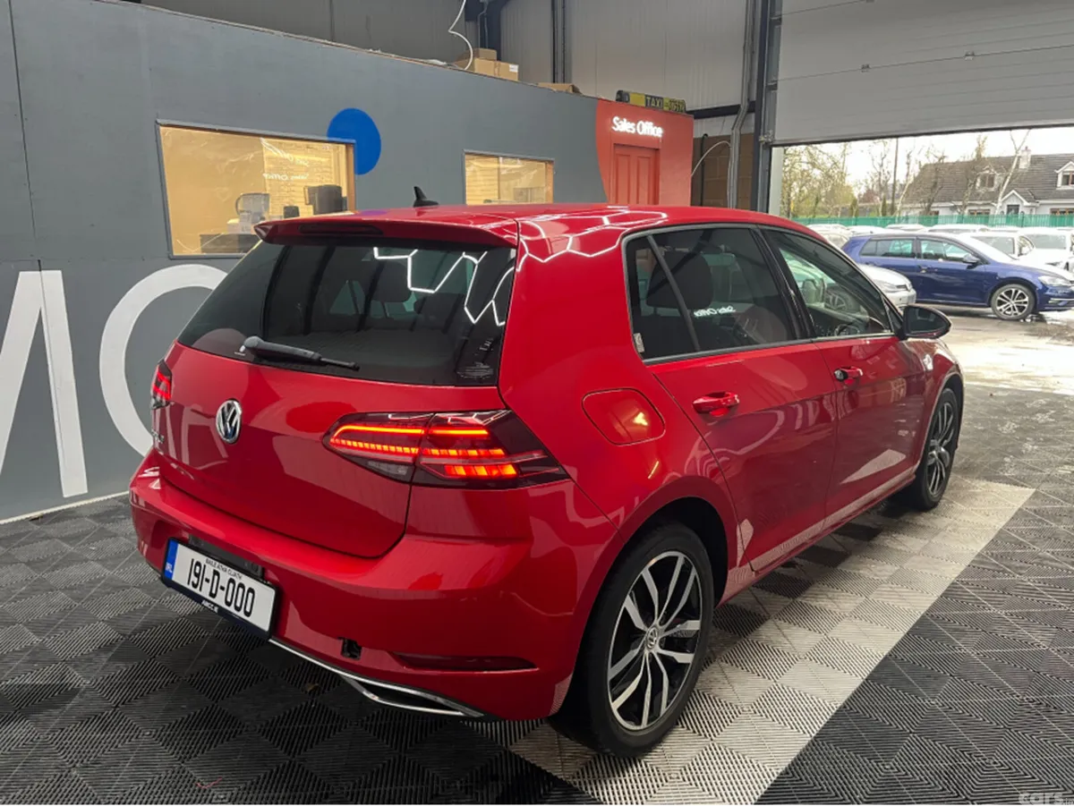 Volkswagen Golf Hatchback, Petrol, 2019, Red