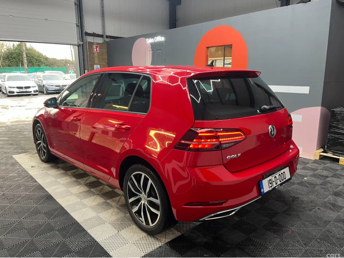 Volkswagen Golf Hatchback, Petrol, 2019, Red