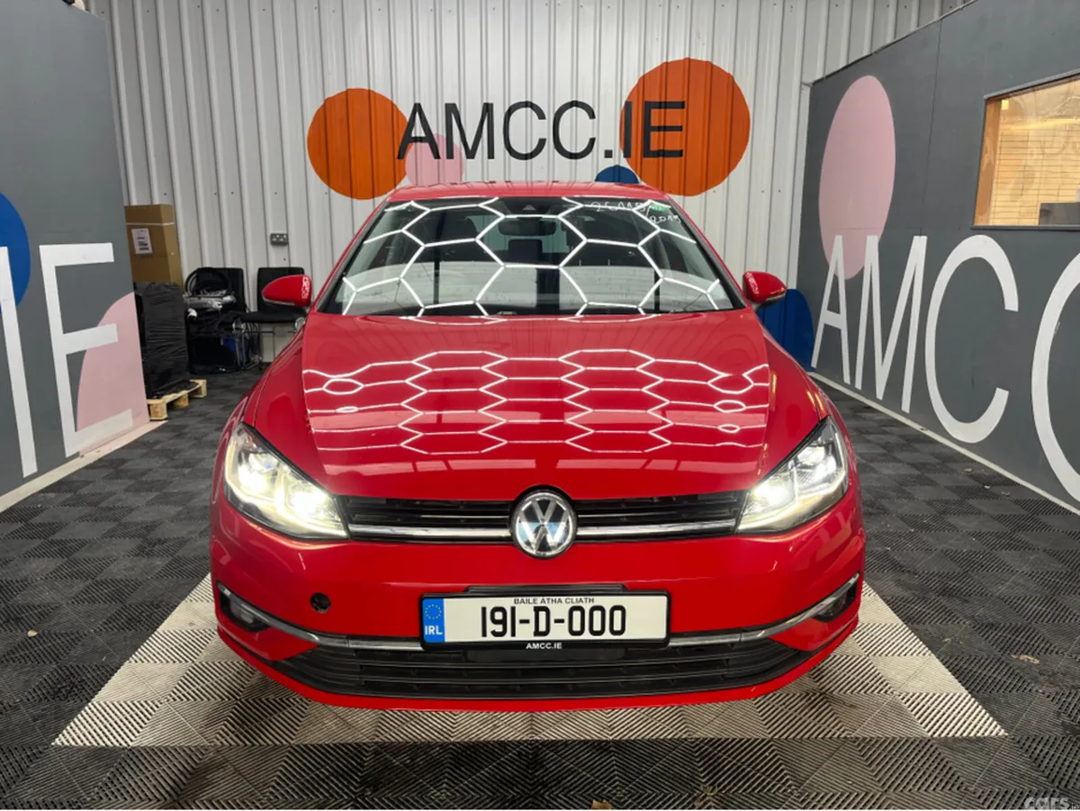 Volkswagen Golf Hatchback, Petrol, 2019, Red