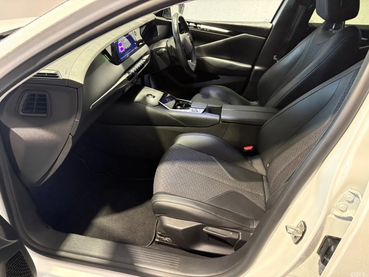 DS Automobiles DS 4 Saloon, Diesel, 2022, White