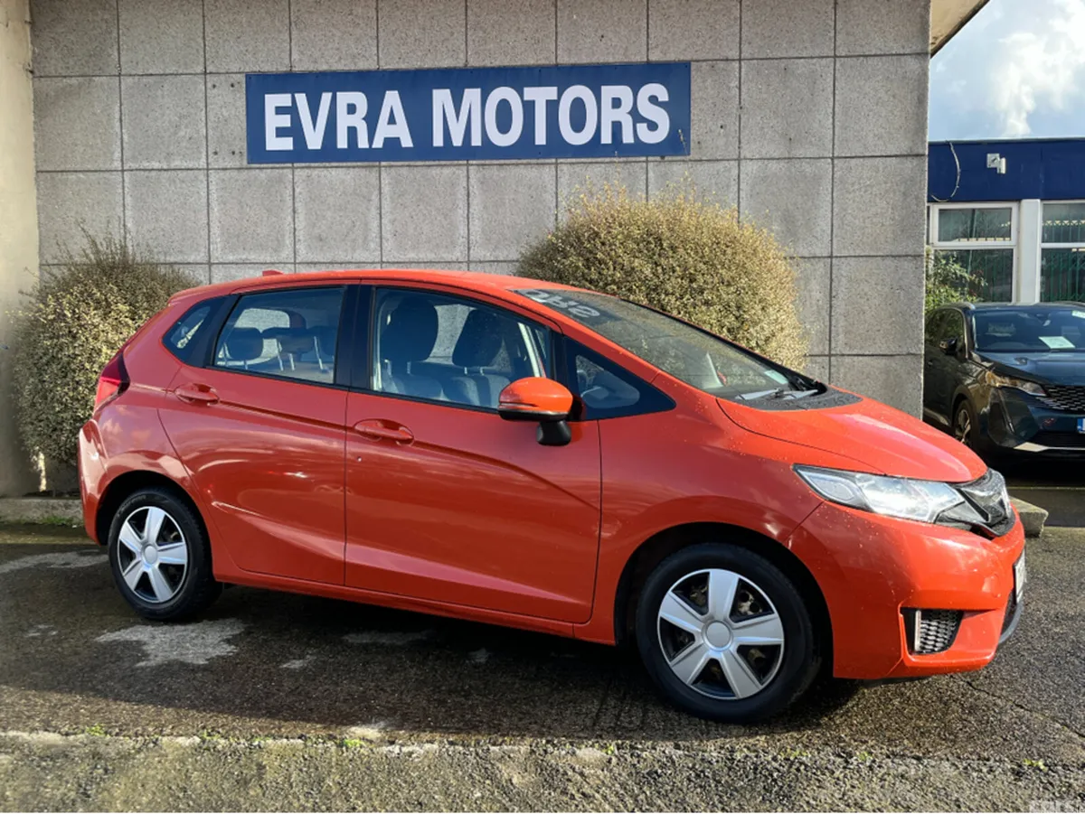 Honda Jazz Hatchback, Petrol, 2017, Orange