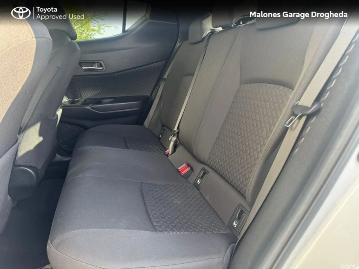 Toyota C-HR SUV, Petrol Hybrid, 2023, White