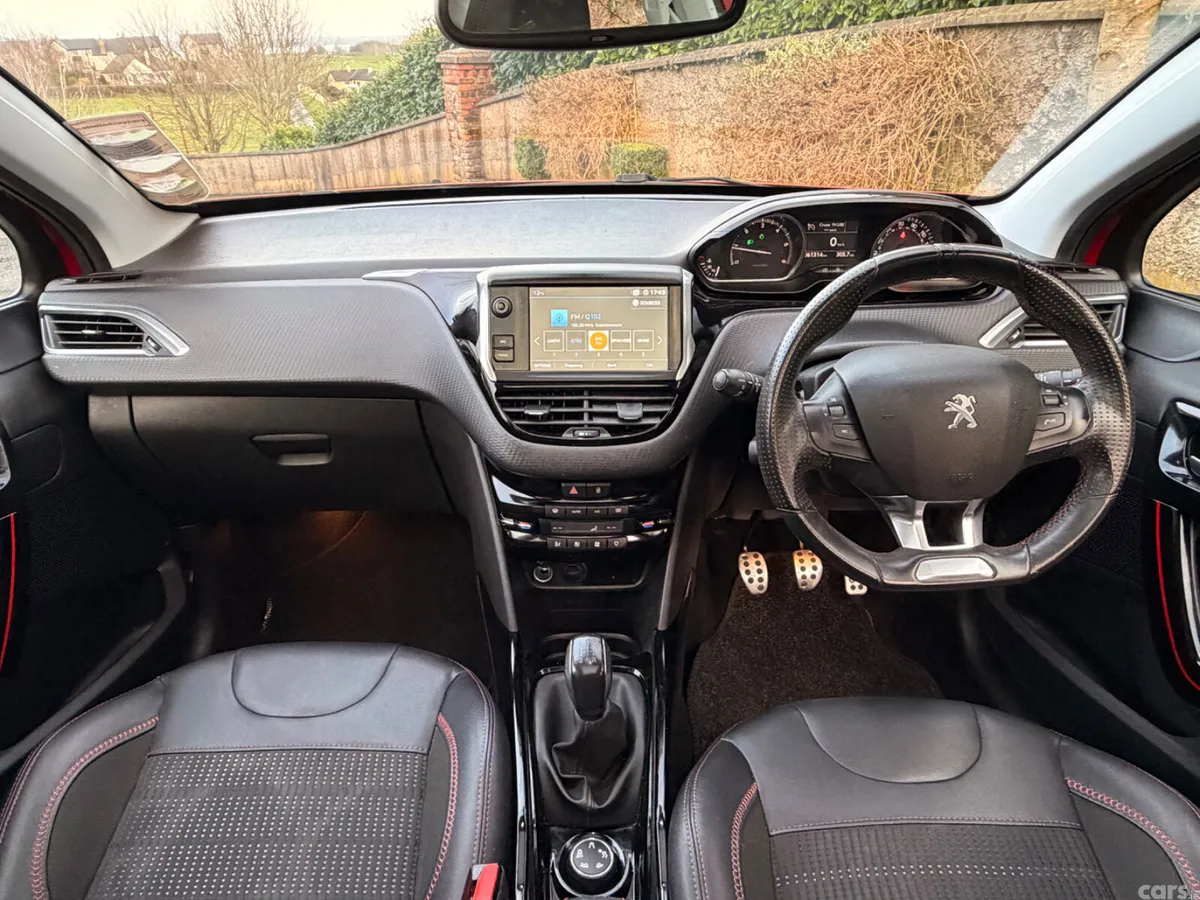 Peugeot 2008 Hatchback, Diesel, 2019, Red