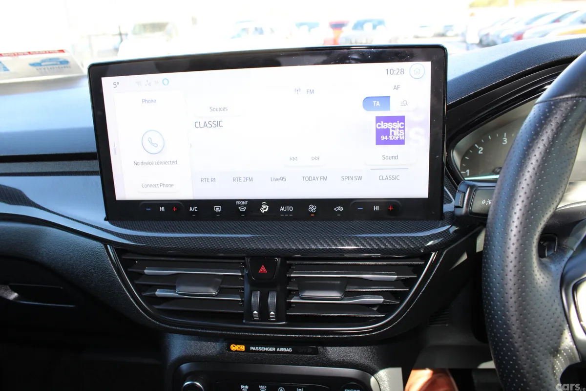 Ford Focus Hatchback, Diesel, 2024, Grey