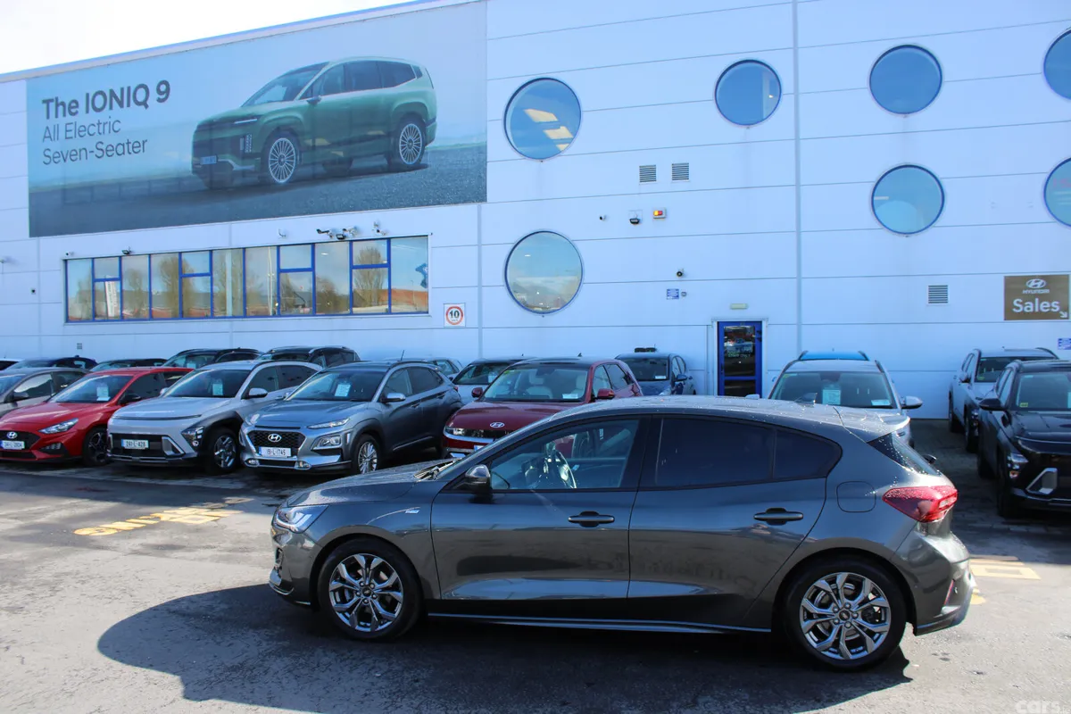 Ford Focus Hatchback, Diesel, 2024, Grey