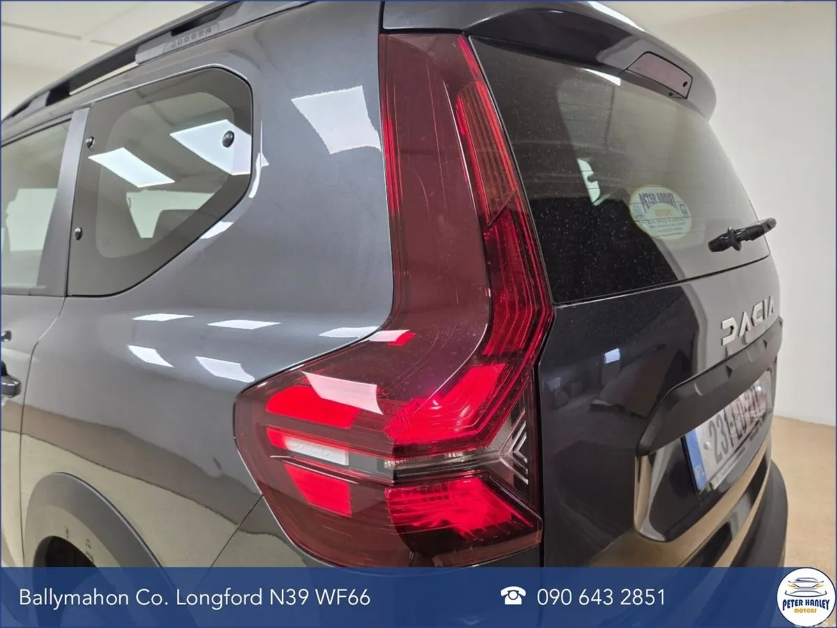 Dacia Jogger MPV, Petrol, 2023, Grey