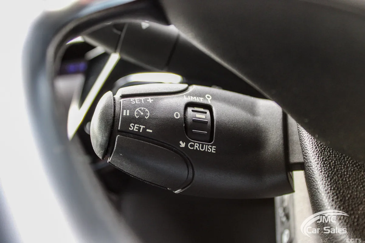 Citroen DS 3 Hatchback, Diesel, 2016, Black
