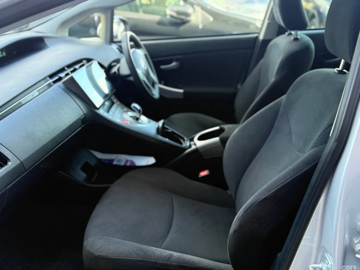 Toyota Prius Hatchback, Petrol Hybrid, 2014, Silver