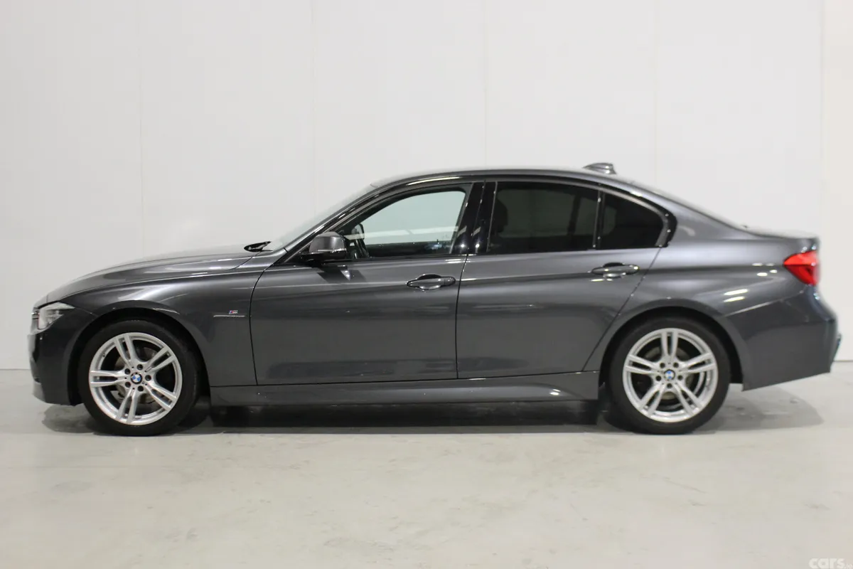 BMW 3-Series Saloon, Diesel, 2018, Grey