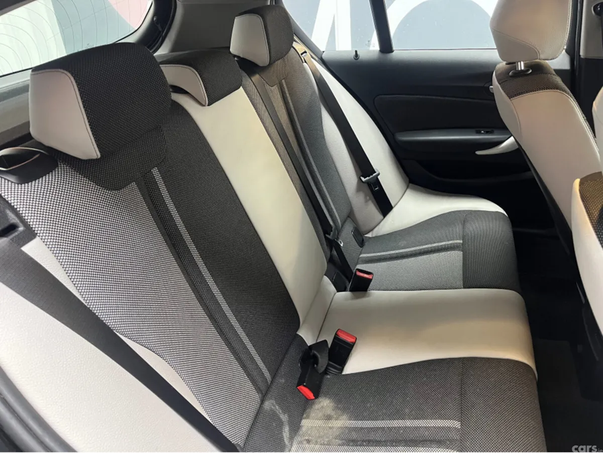BMW 1-Series Hatchback, Diesel, 2018, Black