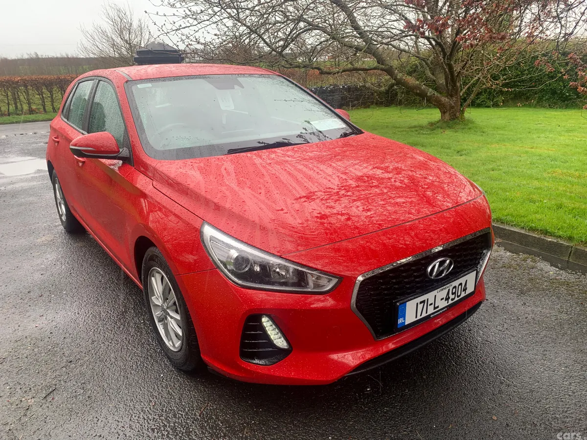 Hyundai i30 Hatchback, Petrol, 2017, Red