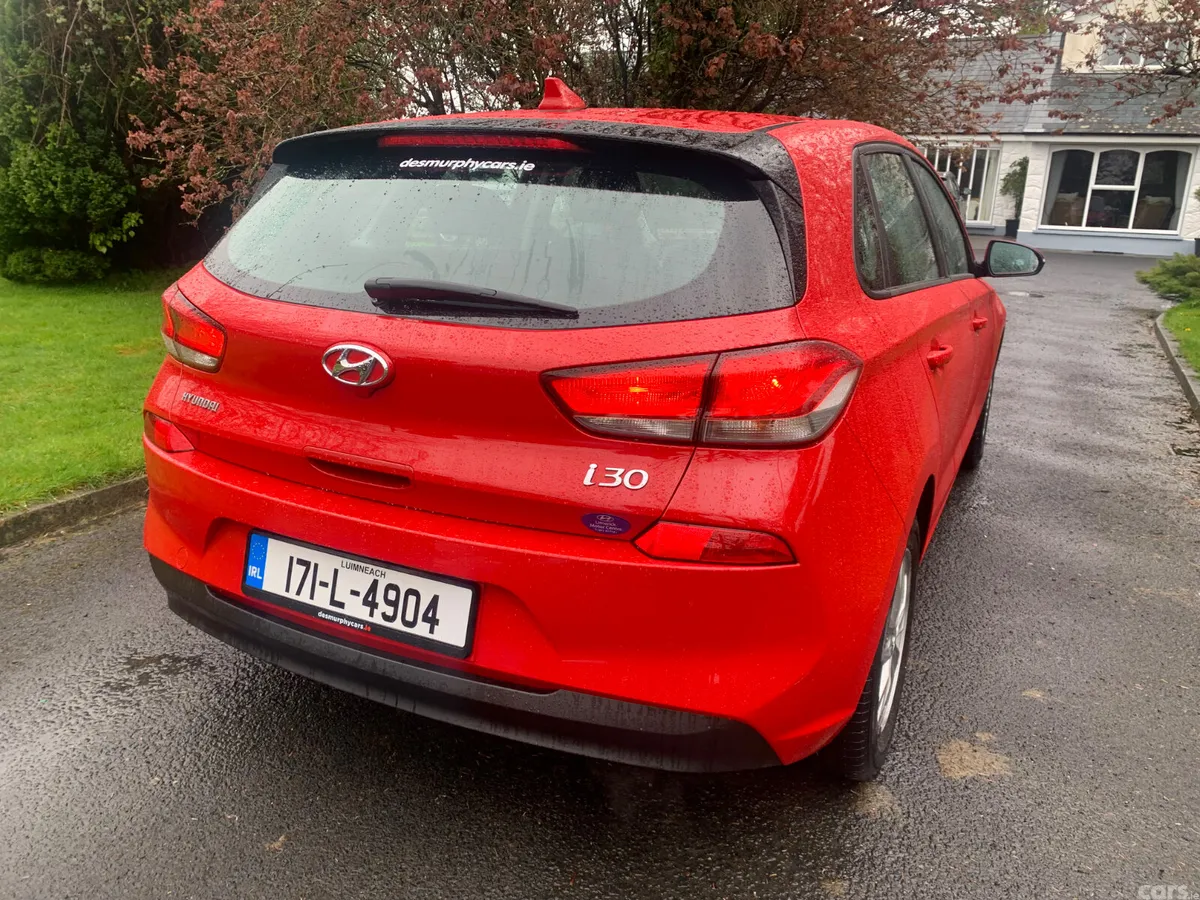 Hyundai i30 Hatchback, Petrol, 2017, Red