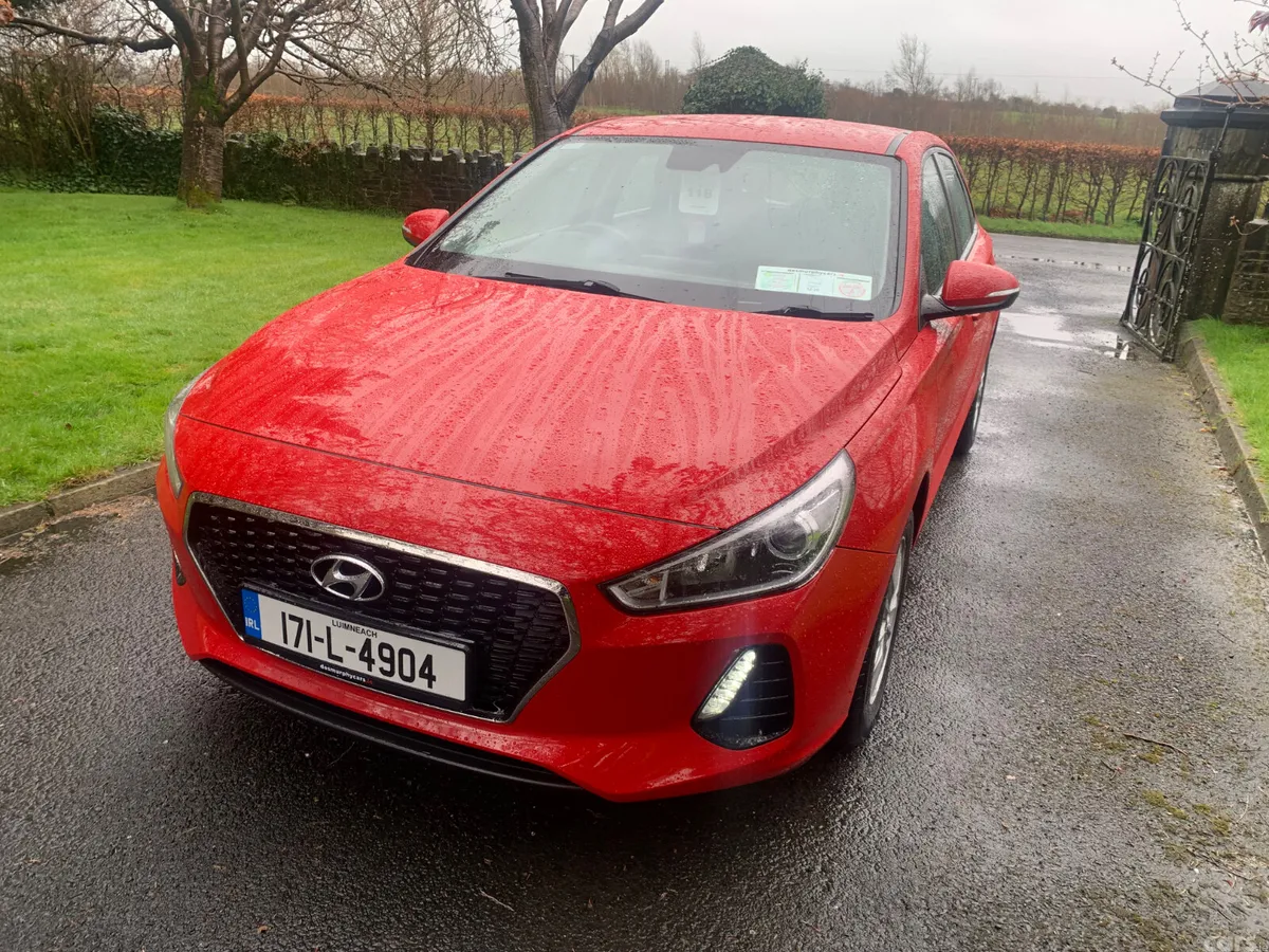 Hyundai i30 Hatchback, Petrol, 2017, Red