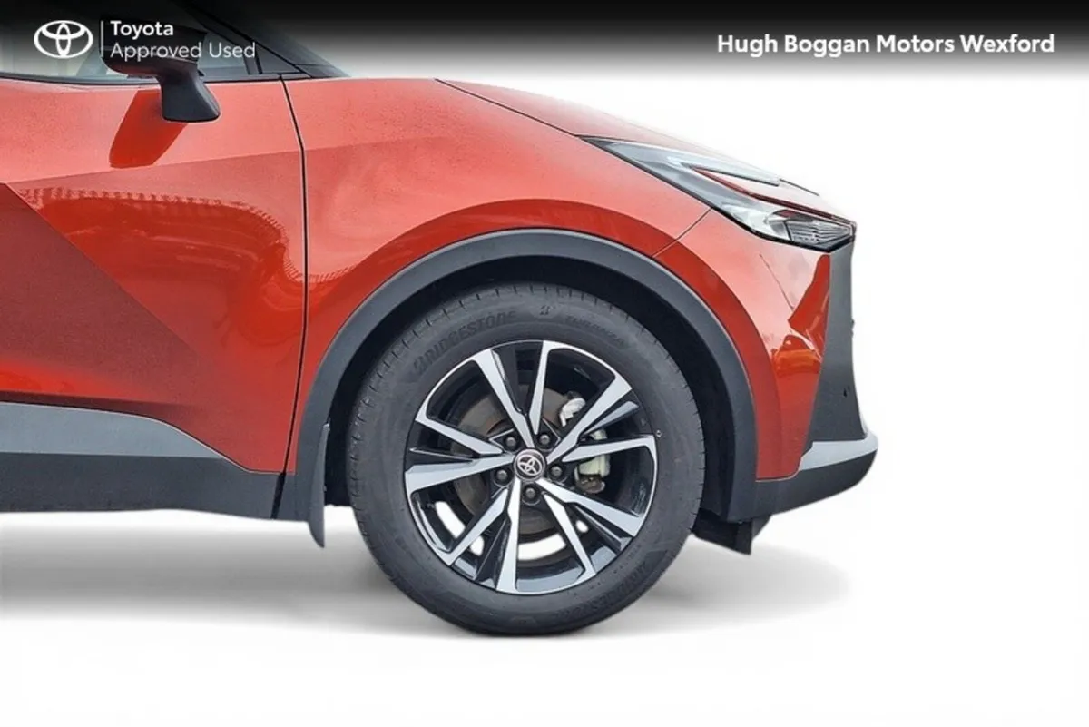 Toyota C-HR SUV, Petrol Hybrid, 2025, Brown