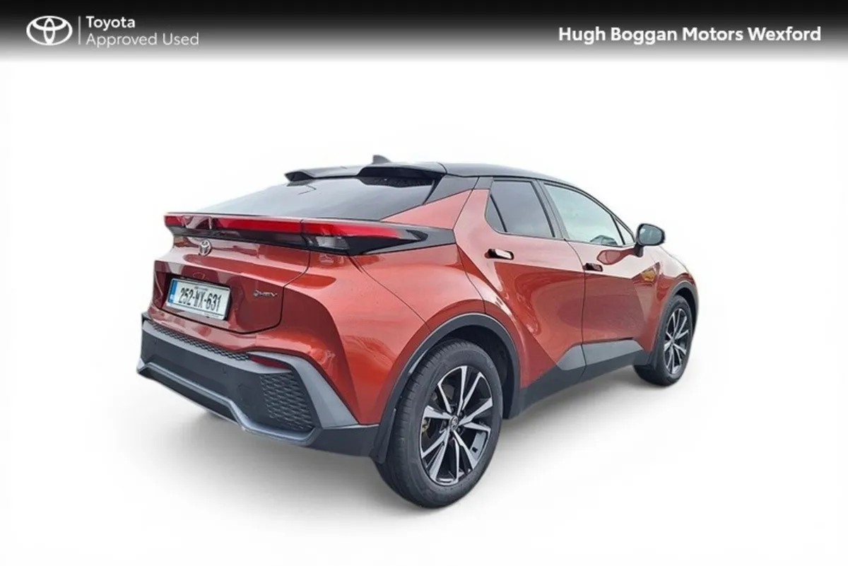 Toyota C-HR SUV, Petrol Hybrid, 2025, Brown