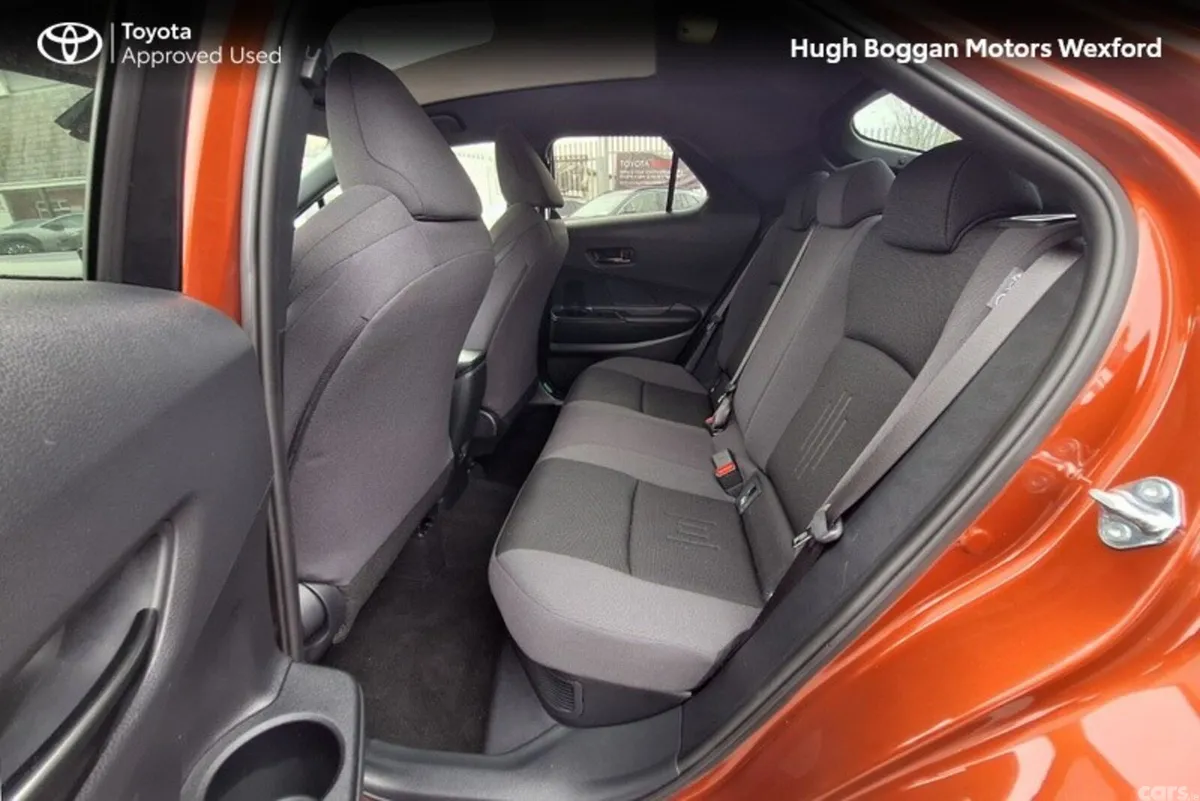 Toyota C-HR SUV, Petrol Hybrid, 2025, Brown