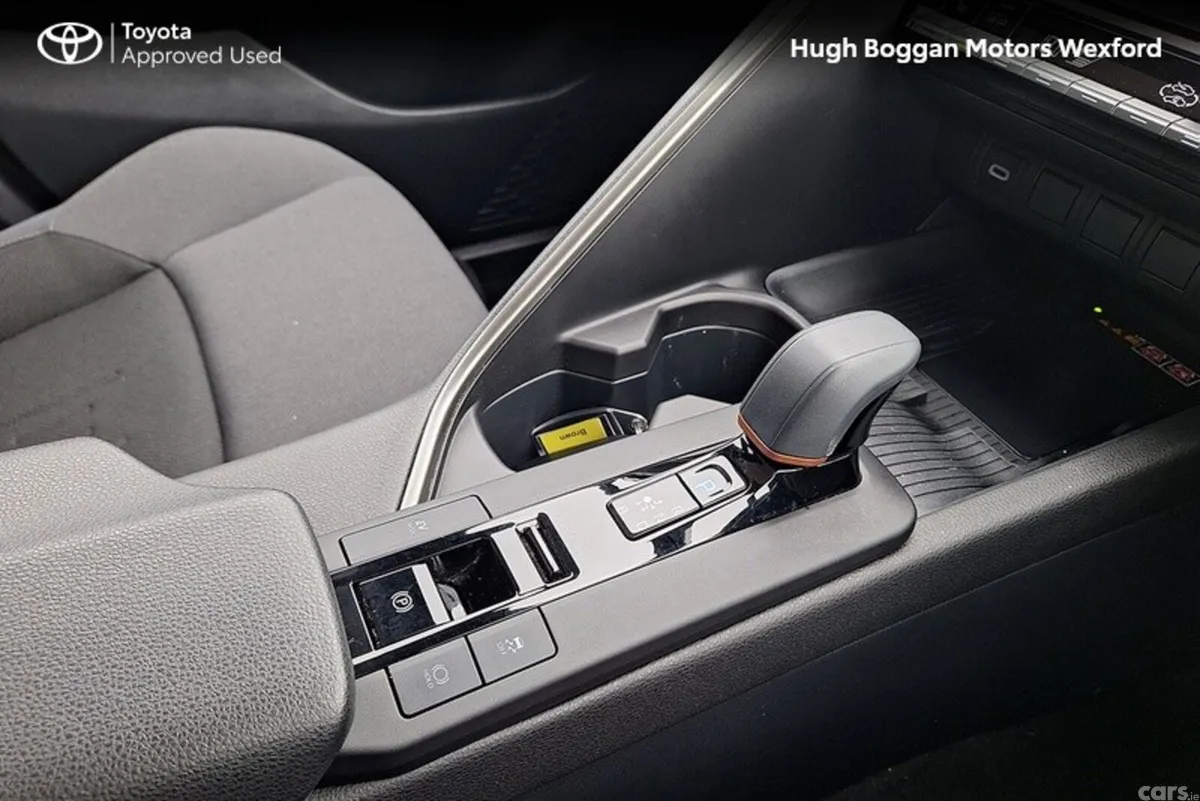 Toyota C-HR SUV, Petrol Hybrid, 2025, Brown