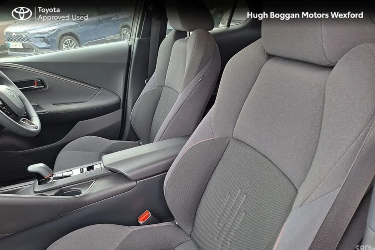 Toyota C-HR SUV, Petrol Hybrid, 2025, Brown