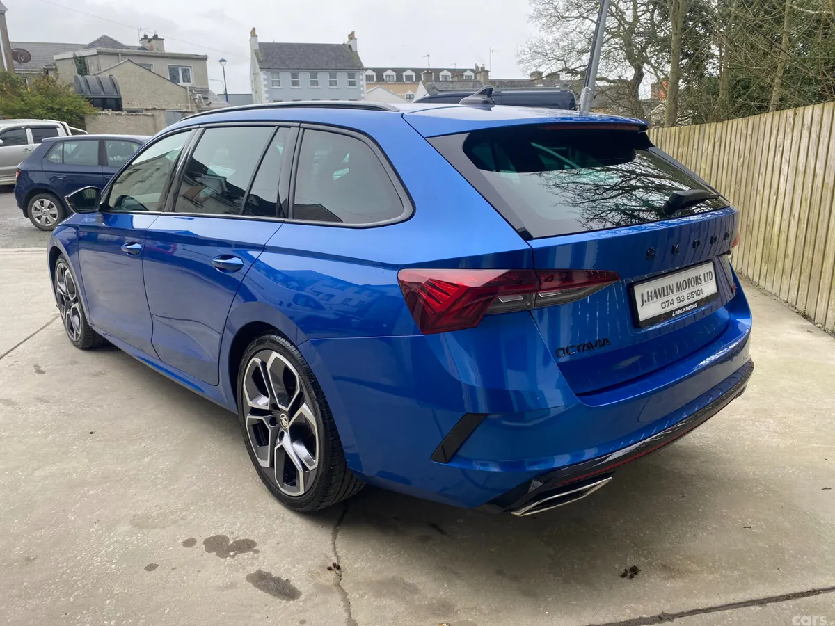 Skoda Octavia Estate, Diesel, 2022, Blue
