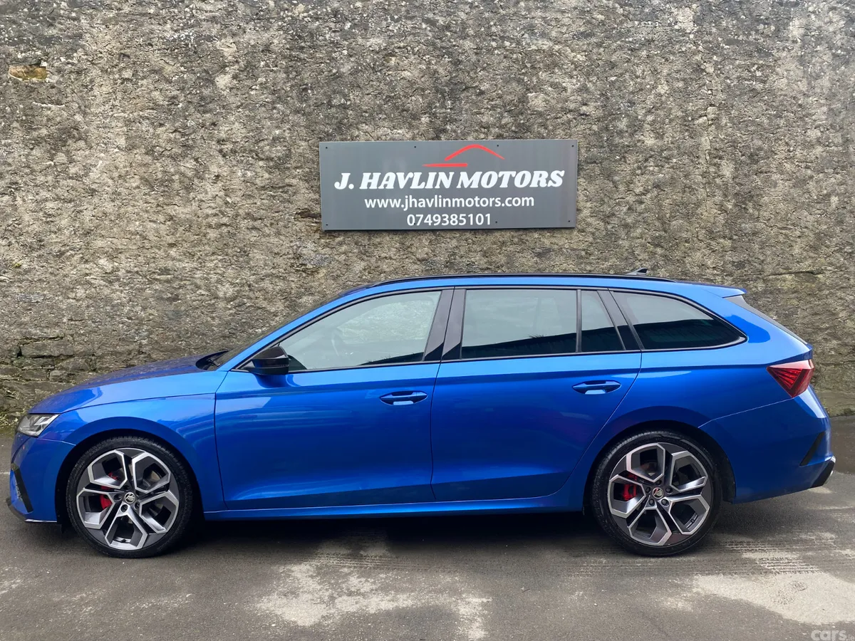Skoda Octavia Estate, Diesel, 2022, Blue
