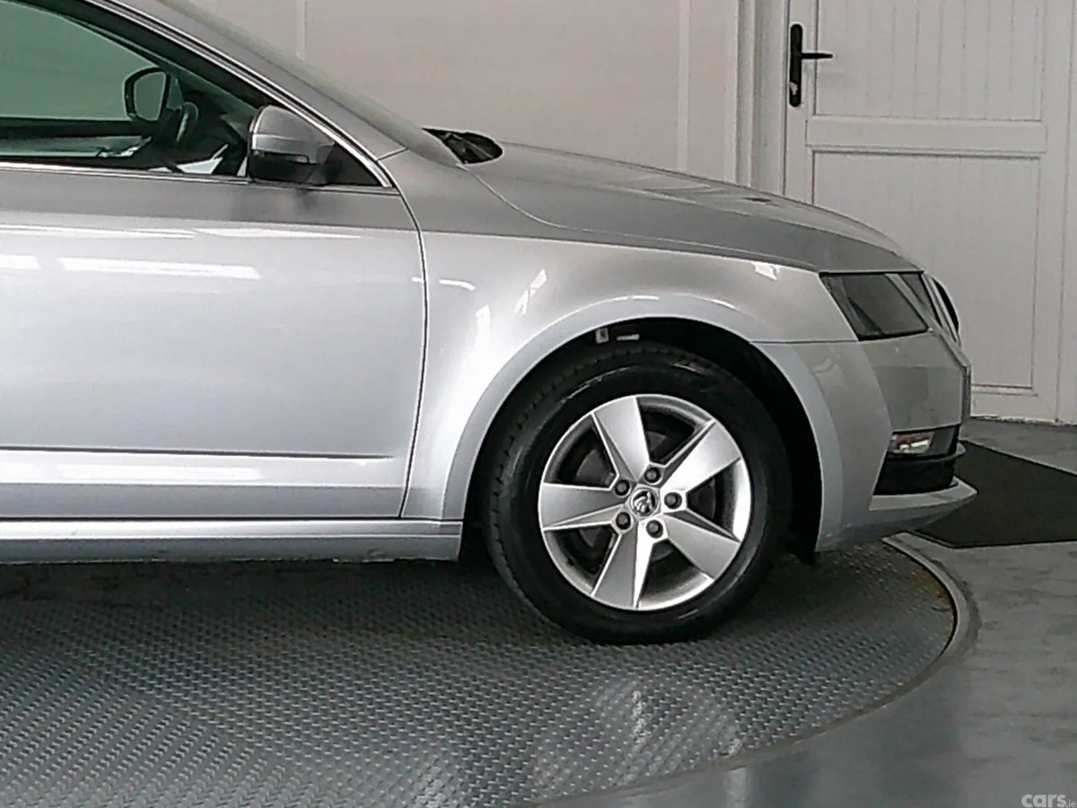 Skoda Octavia Unknown, Unknown, 2020, Grey