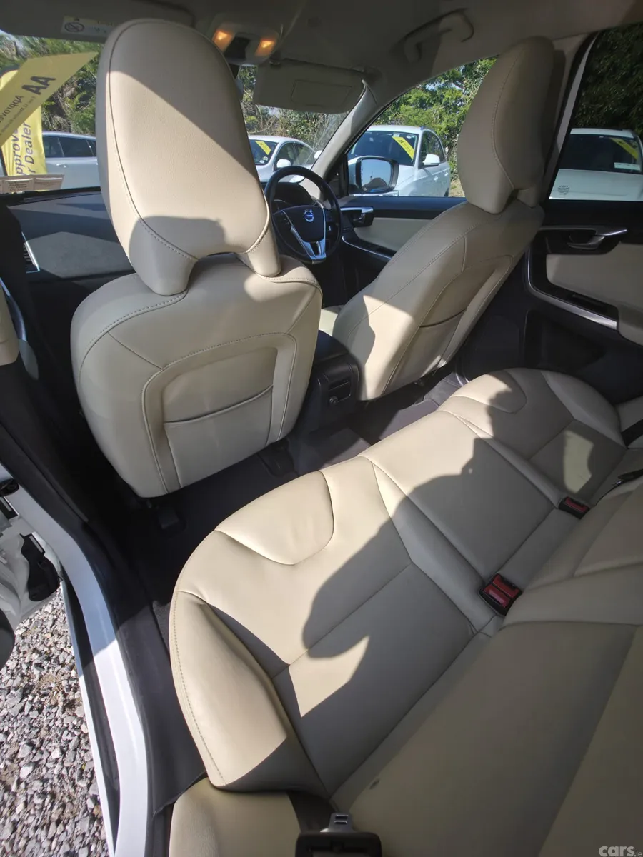 Volvo XC60 SUV, Diesel, 2016, White