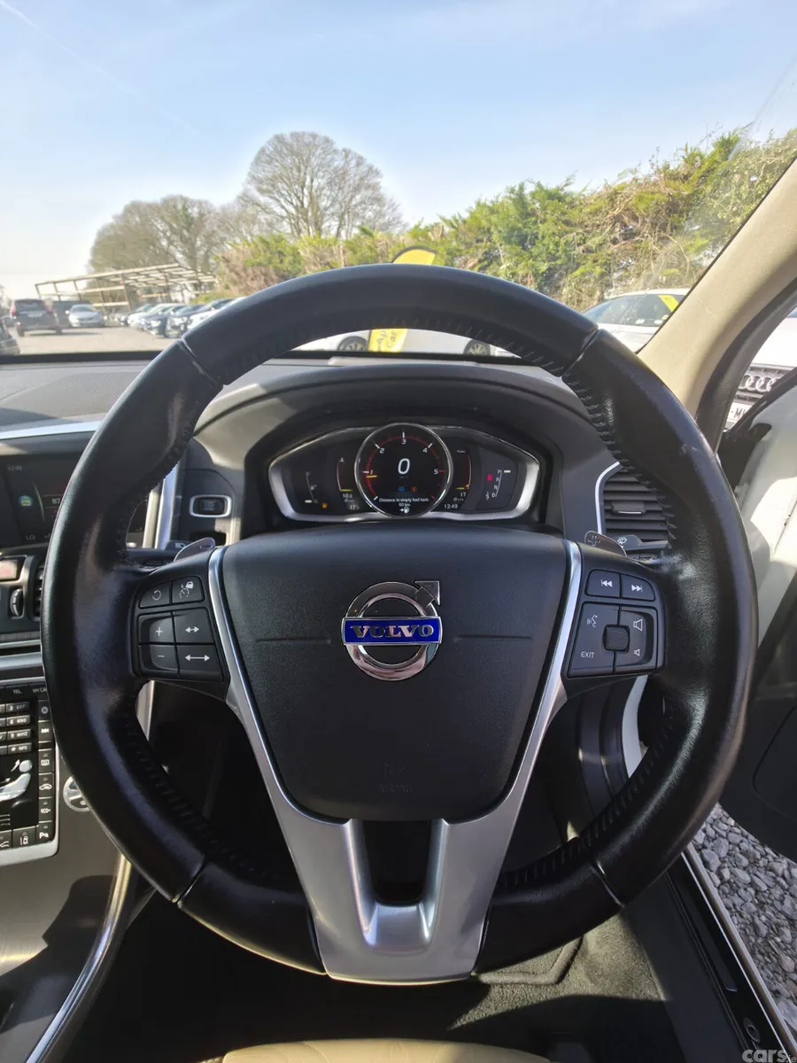 Volvo XC60 SUV, Diesel, 2016, White
