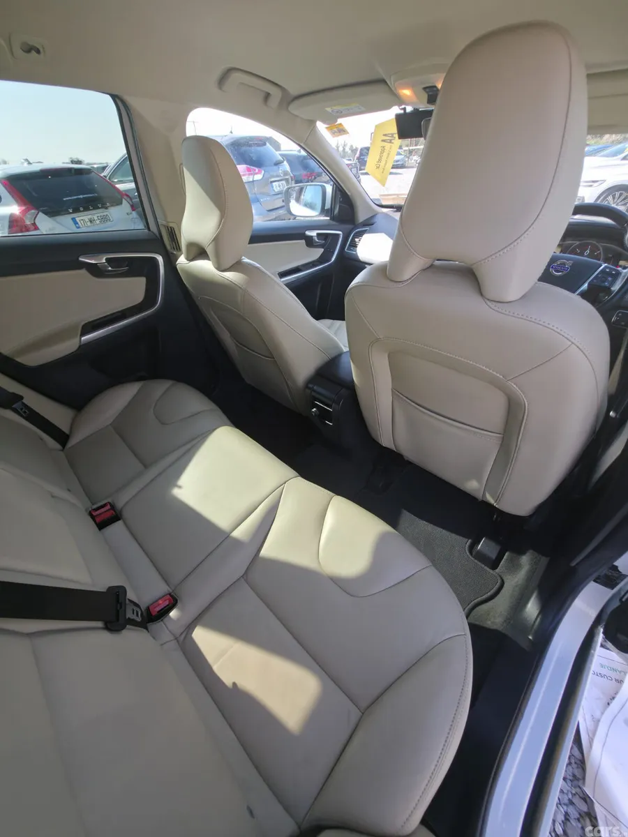Volvo XC60 SUV, Diesel, 2016, White