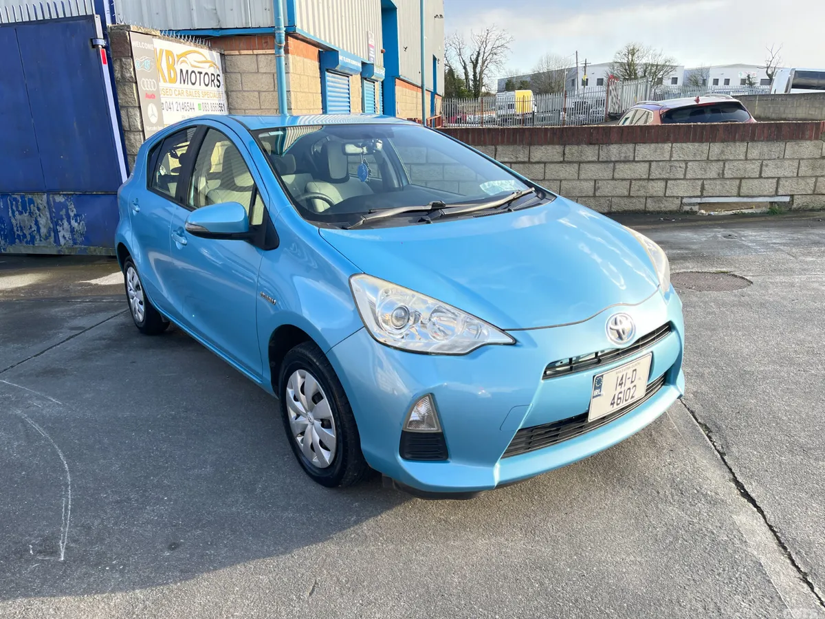 Toyota Aqua Hatchback, Petrol Hybrid, 2014, Blue