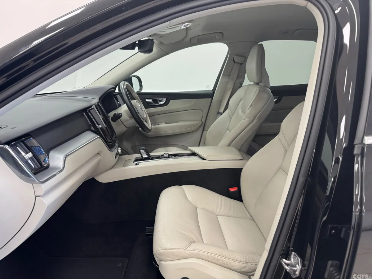 Volvo XC60 SUV, Diesel, 2021, Black