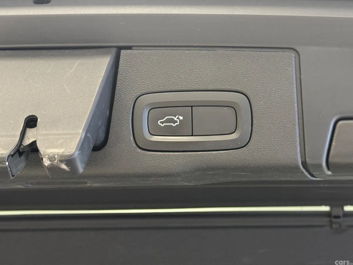 Volvo XC60 SUV, Diesel, 2021, Black