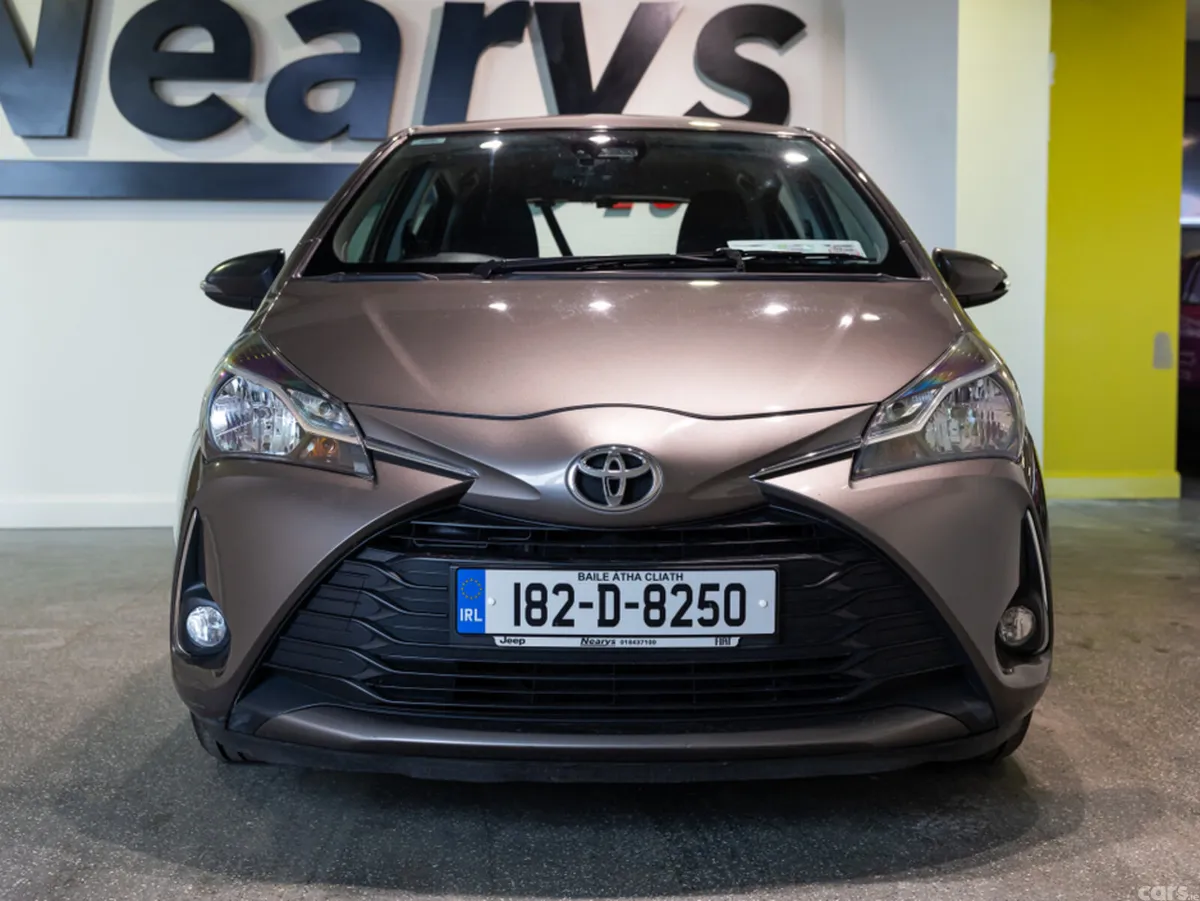 Toyota Yaris Hatchback, Petrol, 2018, Grey