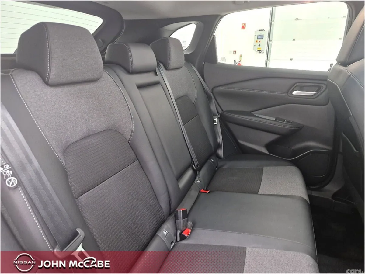 Nissan Qashqai MPV, Petrol Hybrid, 2025, Black