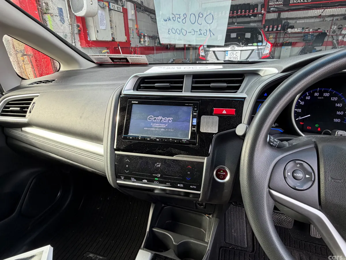 Honda Fit Hatchback, Petrol Hybrid, 2016, White