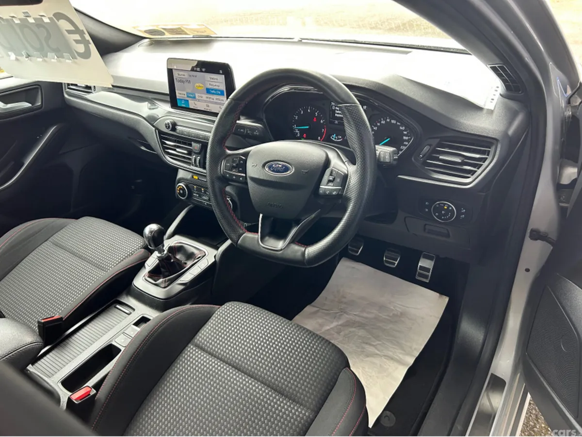 Ford Focus Hatchback, Petrol, 2020, Grey