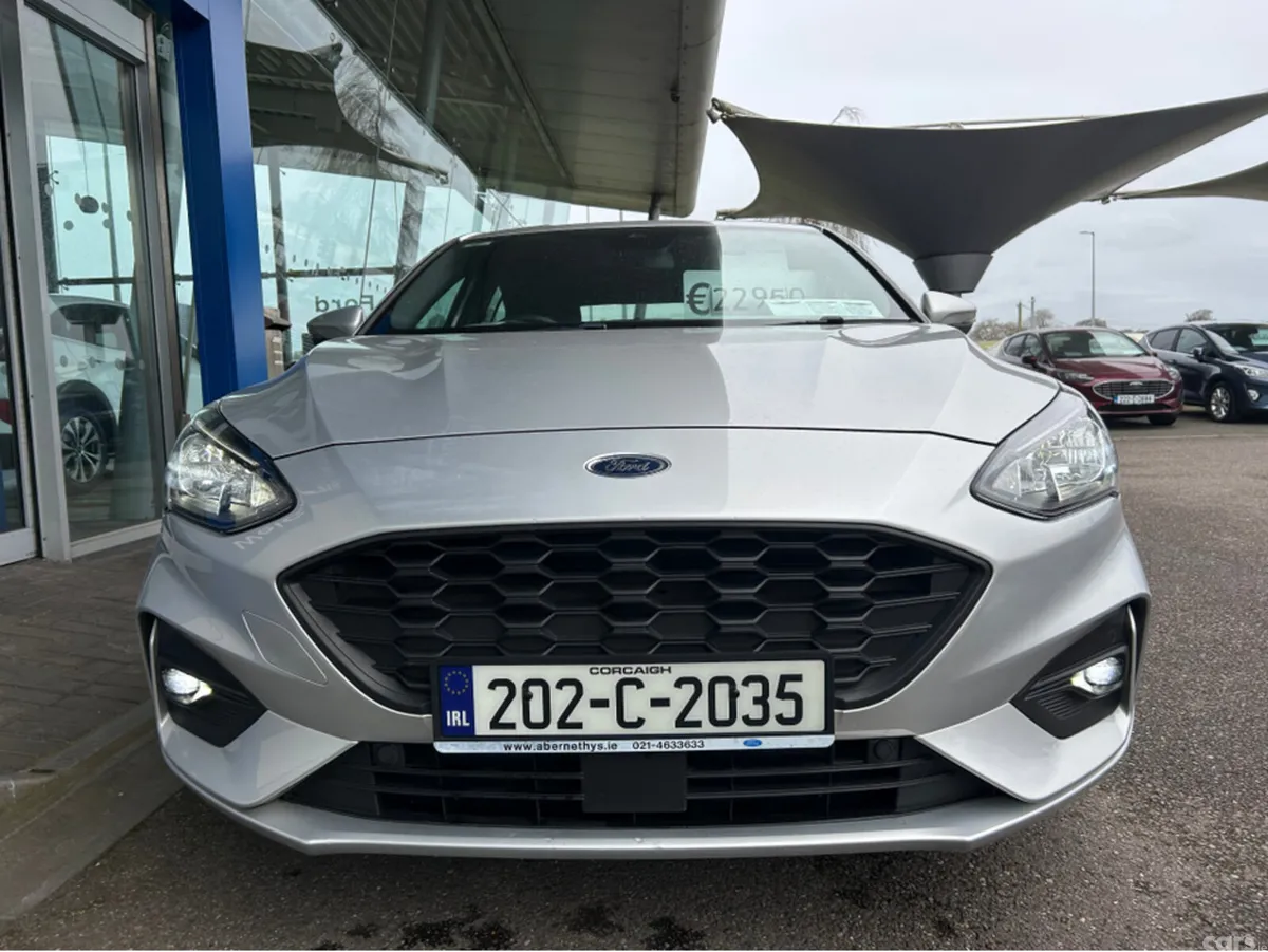 Ford Focus Hatchback, Petrol, 2020, Grey