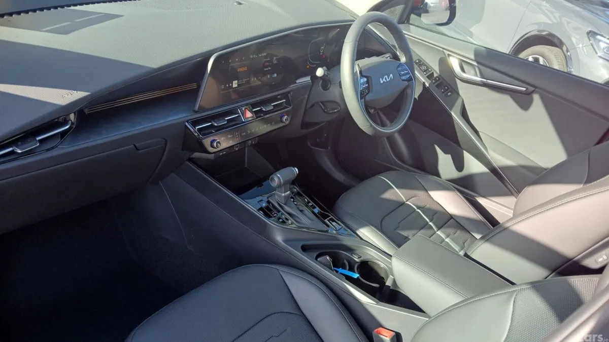 Kia Niro Hatchback, Petrol Hybrid, 2027, Red