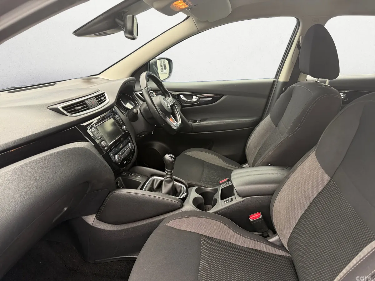 Nissan Qashqai SUV, Diesel, 2019, Black