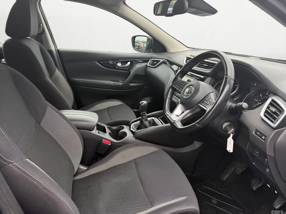 Nissan Qashqai SUV, Diesel, 2019, Black
