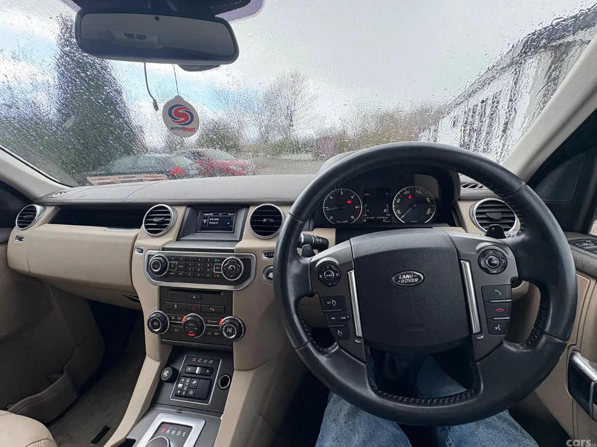 Land Rover Discovery SUV, Diesel, 2014, Silver