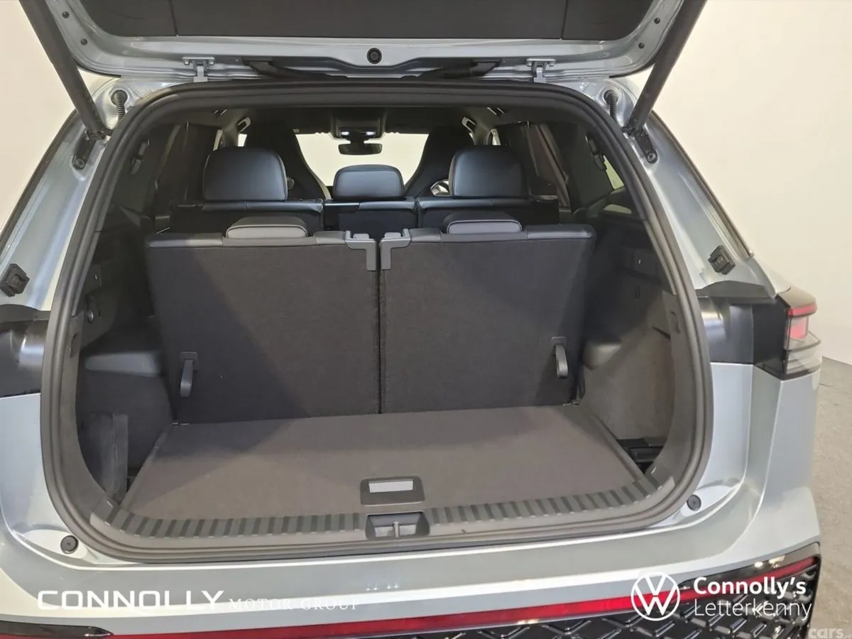 Volkswagen Tayron SUV, Diesel, 2026, Silver