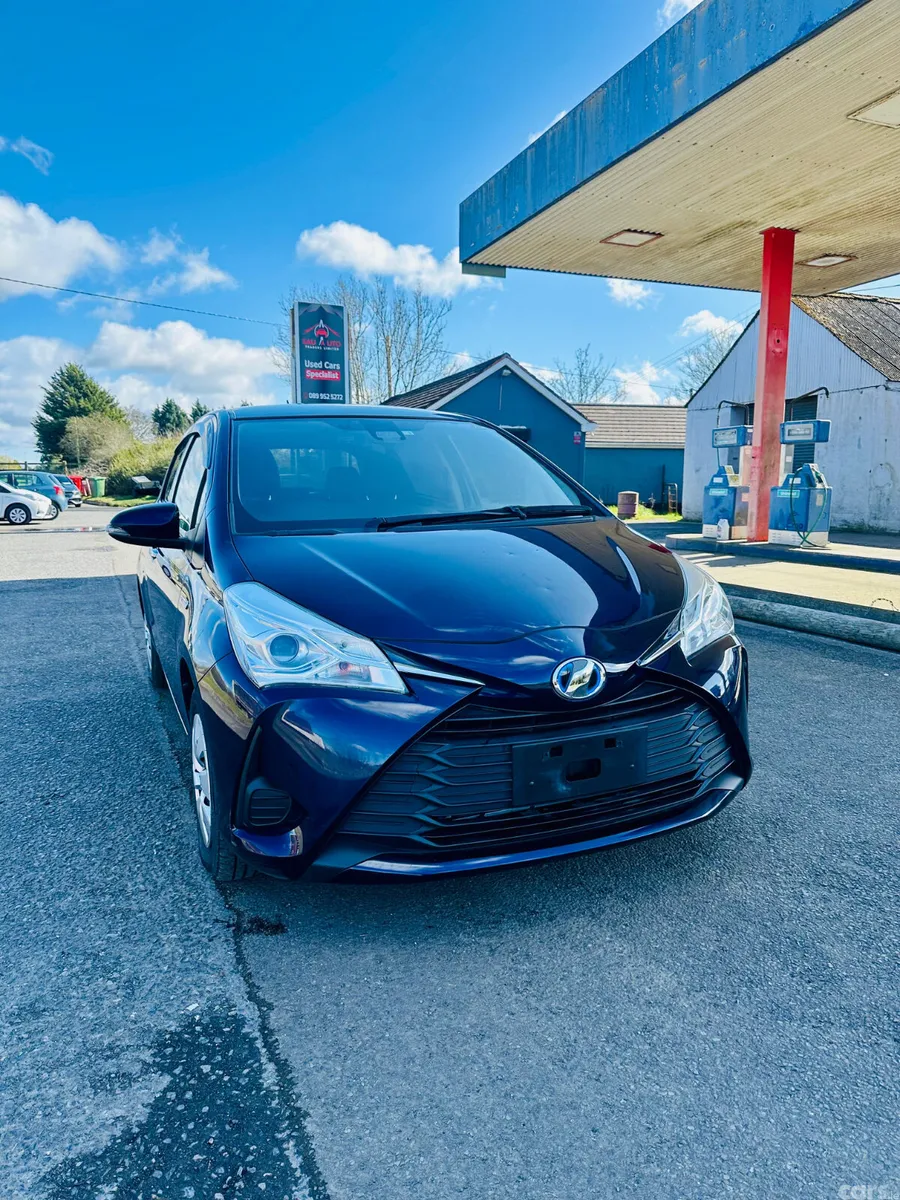 Toyota Vitz Hatchback, Petrol Hybrid, 2018, Blue
