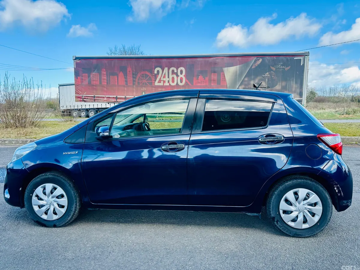 Toyota Vitz Hatchback, Petrol Hybrid, 2018, Blue