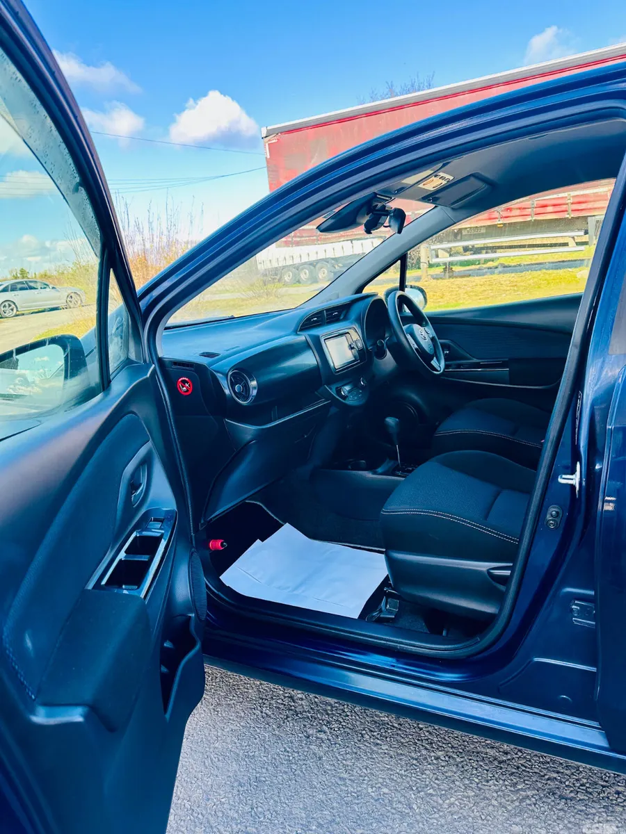 Toyota Vitz Hatchback, Petrol Hybrid, 2018, Blue