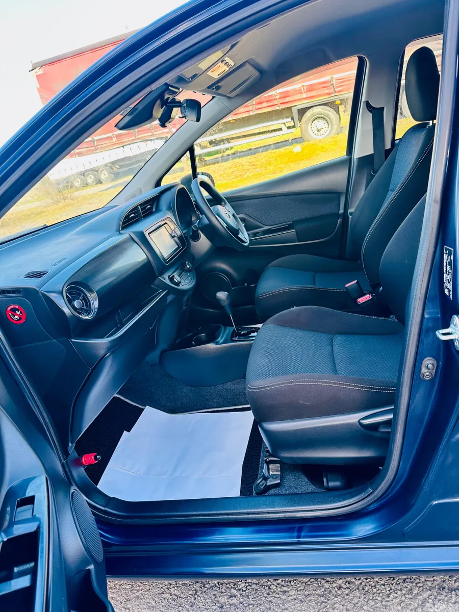 Toyota Vitz Hatchback, Petrol Hybrid, 2018, Blue